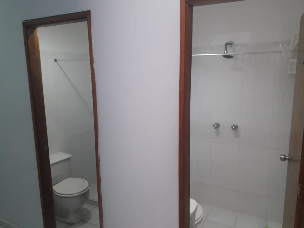 Hostal Komfort Медельин Экстерьер фото
